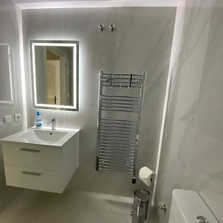 Sunshine Apartment *